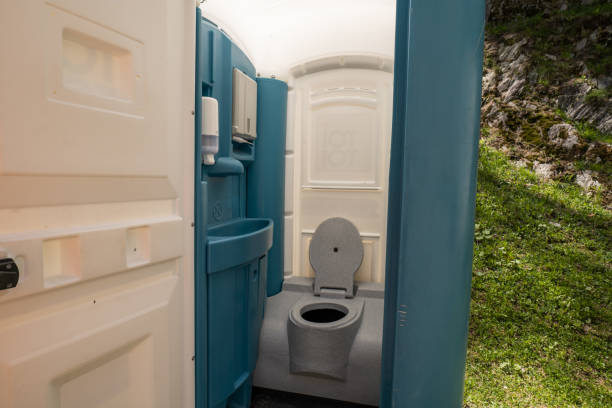 Portable Toilet Options We Offer in Bowmanstown, PA